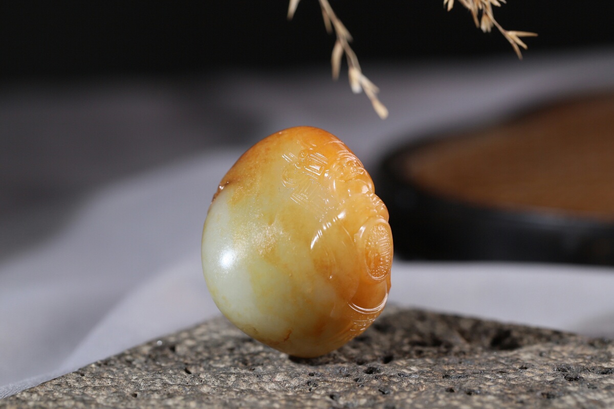 新疆和田籽料独籽【财神】(图2)